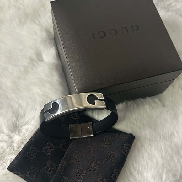 Gucci 925 silver and black leather bracelet with box and dust bag - Picture 1 of 16